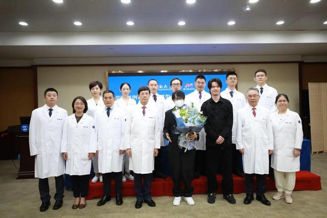 知名歌手在浙江接受心肝移植手術今天出院！本人發(fā)長文：感謝祖國感謝杭州(圖2)