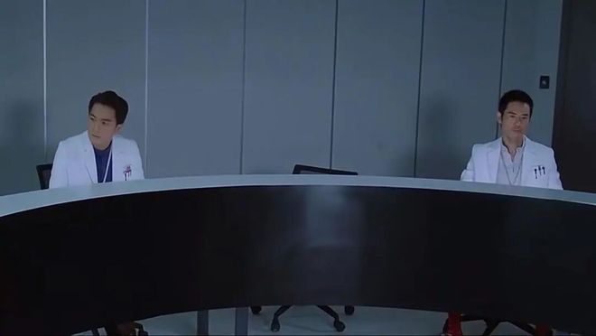 別再看《巨塔之后》強(qiáng)推5部醫(yī)療職業(yè)劇看完秒懂啥叫緊張刺激(圖8)