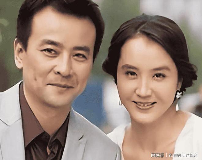 恩愛十幾年難抵殘酷現(xiàn)實(shí)？羅鋼娶小23歲郝蕾年齡差原來不算坎(圖7)