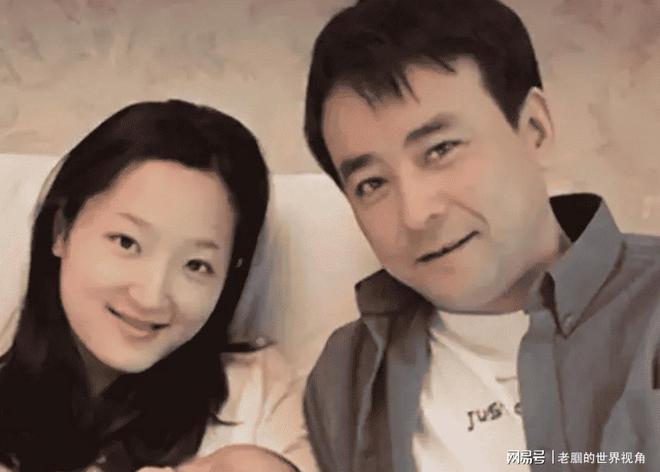 恩愛十幾年難抵殘酷現(xiàn)實(shí)？羅鋼娶小23歲郝蕾年齡差原來不算坎(圖12)
