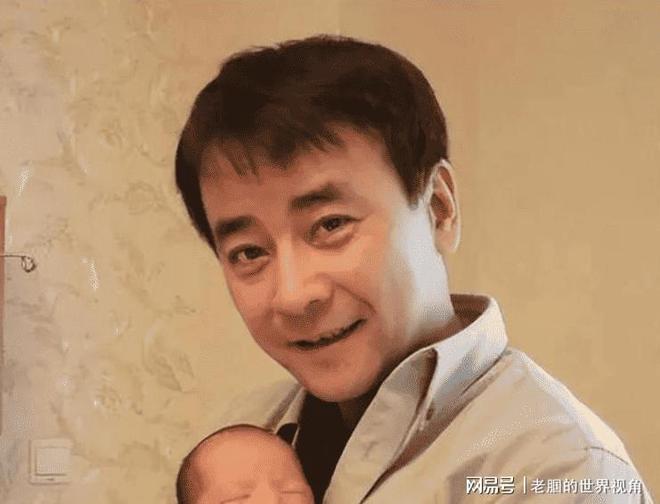 恩愛十幾年難抵殘酷現(xiàn)實(shí)？羅鋼娶小23歲郝蕾年齡差原來不算坎(圖16)